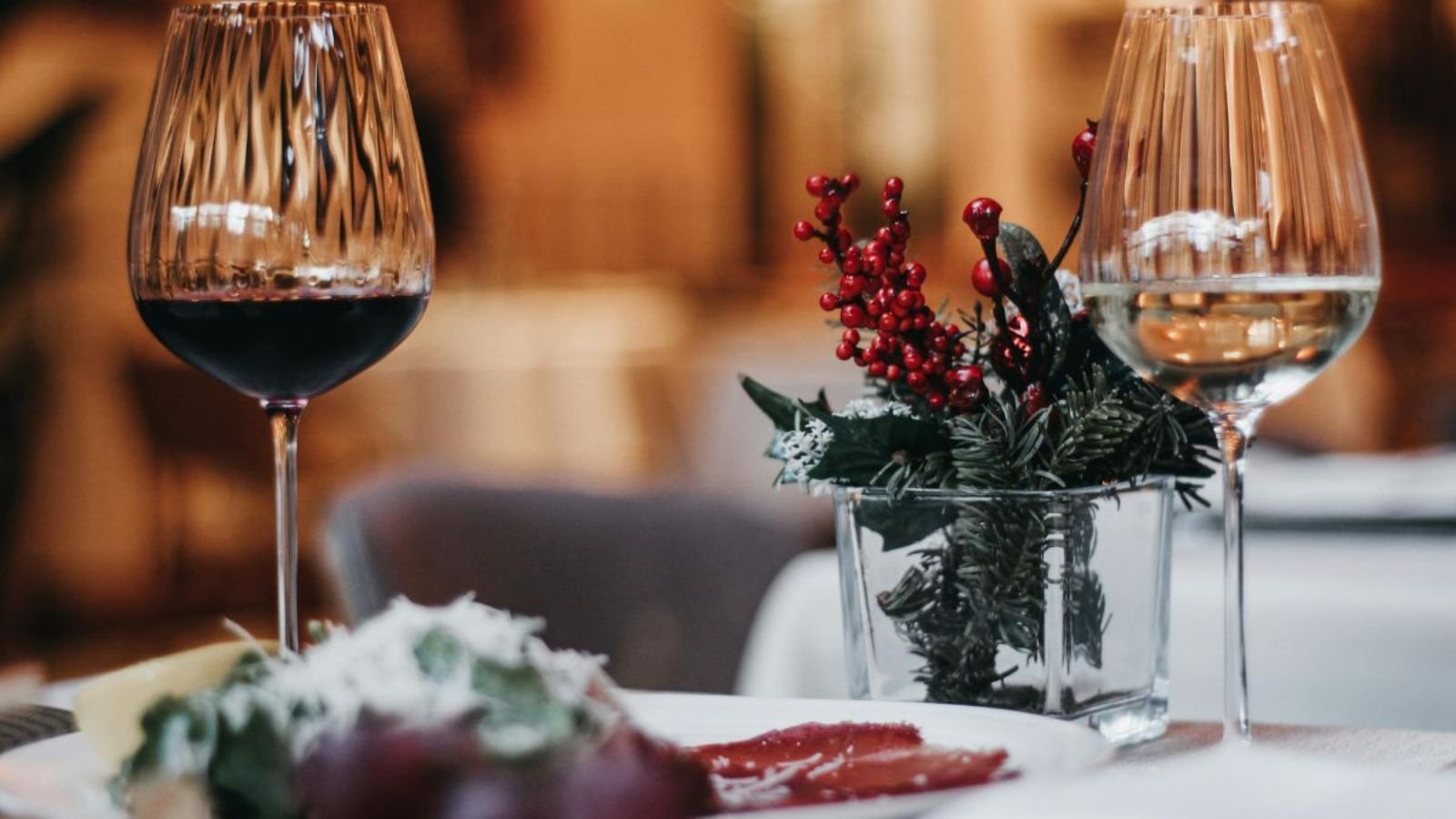 Local SEO for Naples Restaurants During Holiday Dining Season