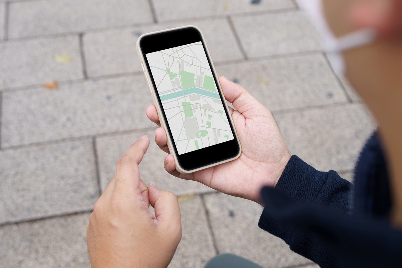 Apple Maps advertising for local businesses